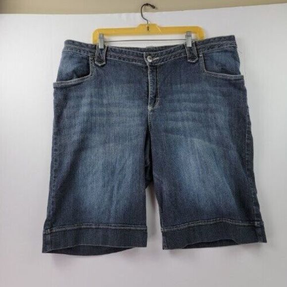 Lane Bryant Pants - Lane Bryant Short Womens 22 Dark Wash Denim Bermuda Pockets Buttons High Rise